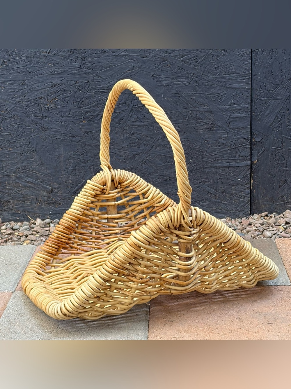 Large Rustic Handwoven Willow Flower Gathering Basket Beige Primitive Wicker - Picture 2 of 9
